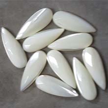 10X28MM FACETED PEAR CABOCHON MOP WHITE(4PCS/BAG)